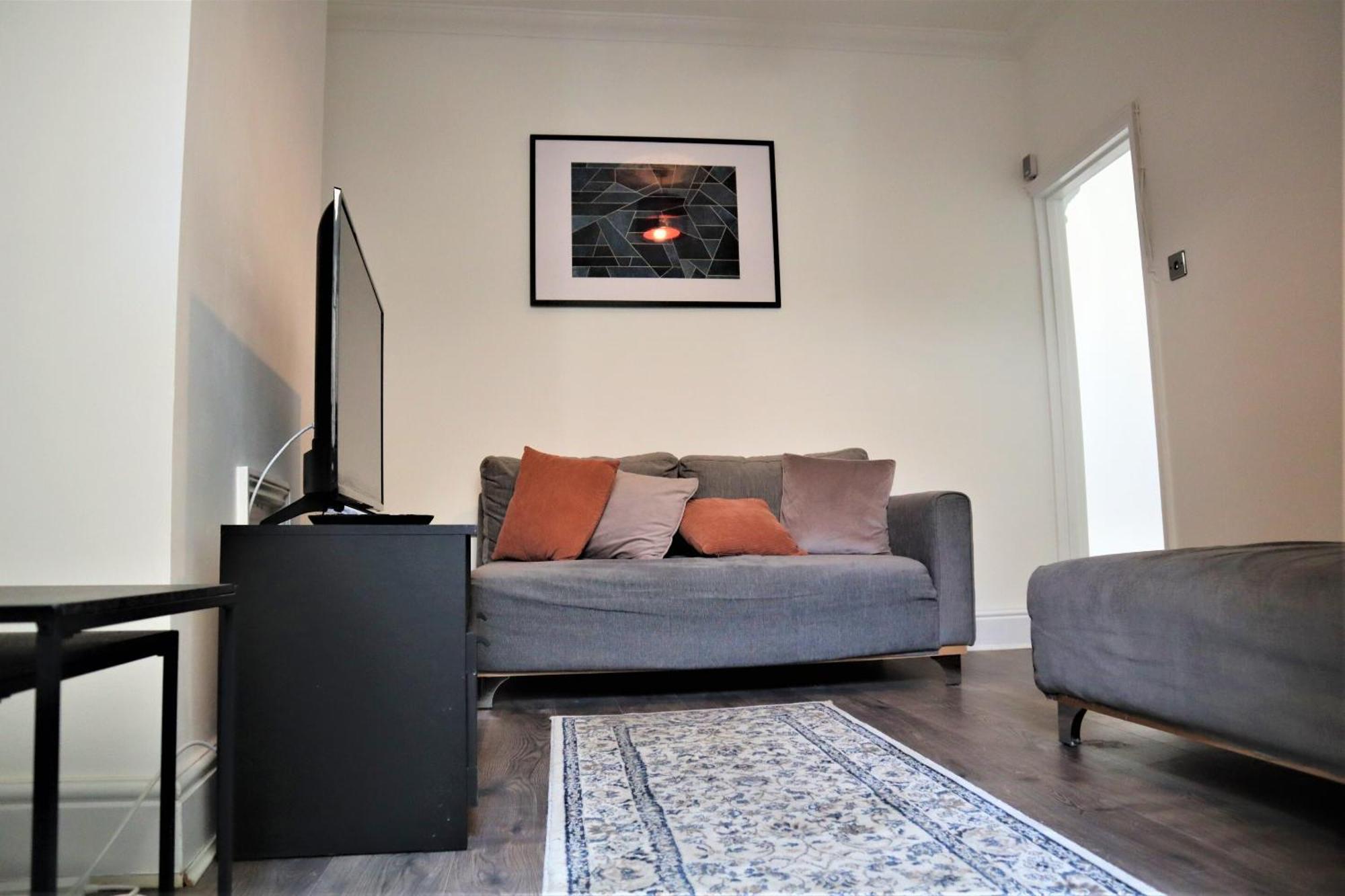 Victoria 4 Bedroom Serviced House Short Lets - Near Northampton Gen Hosp & Town Centre Eksteriør billede