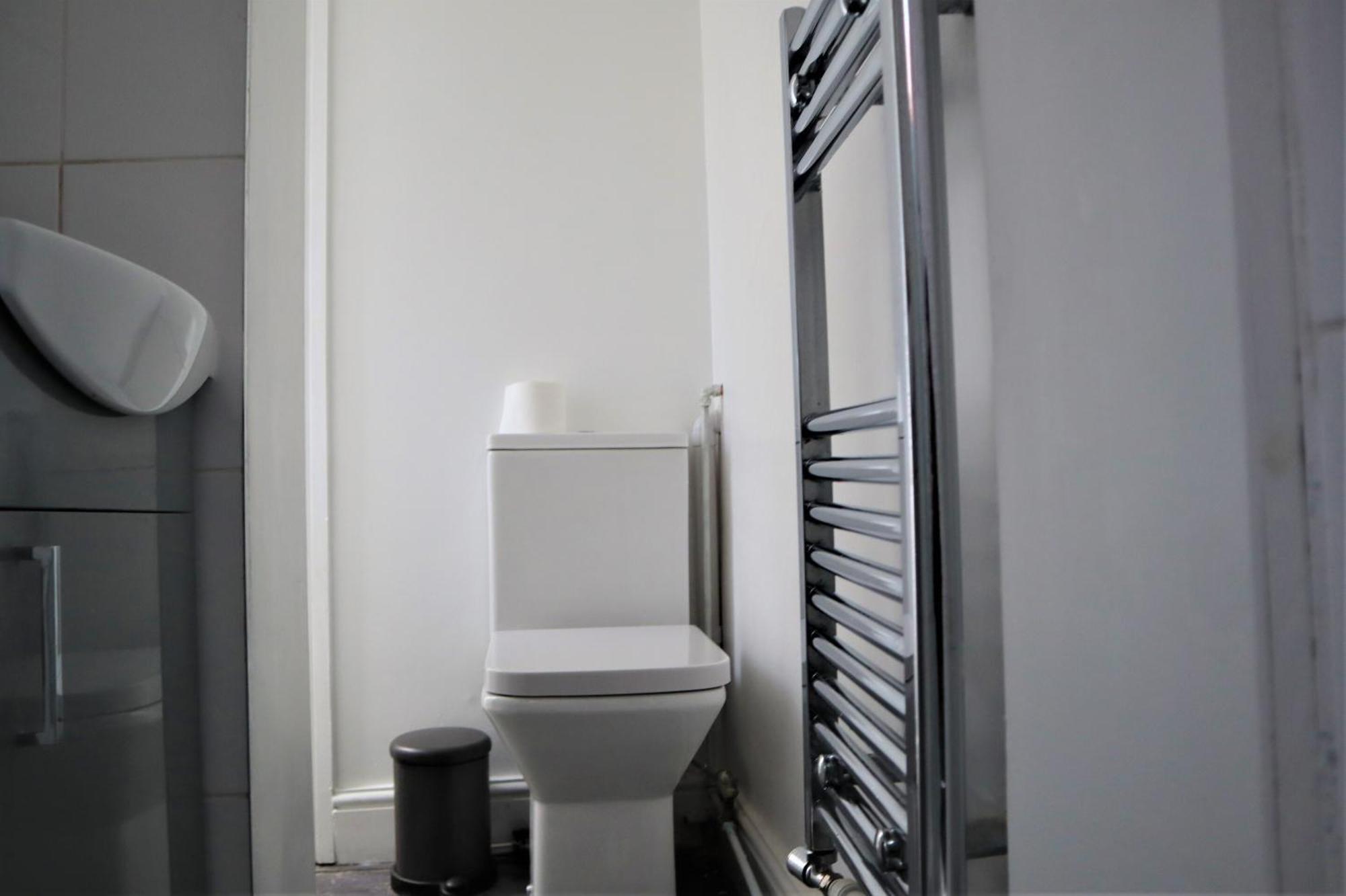 Victoria 4 Bedroom Serviced House Short Lets - Near Northampton Gen Hosp & Town Centre Eksteriør billede